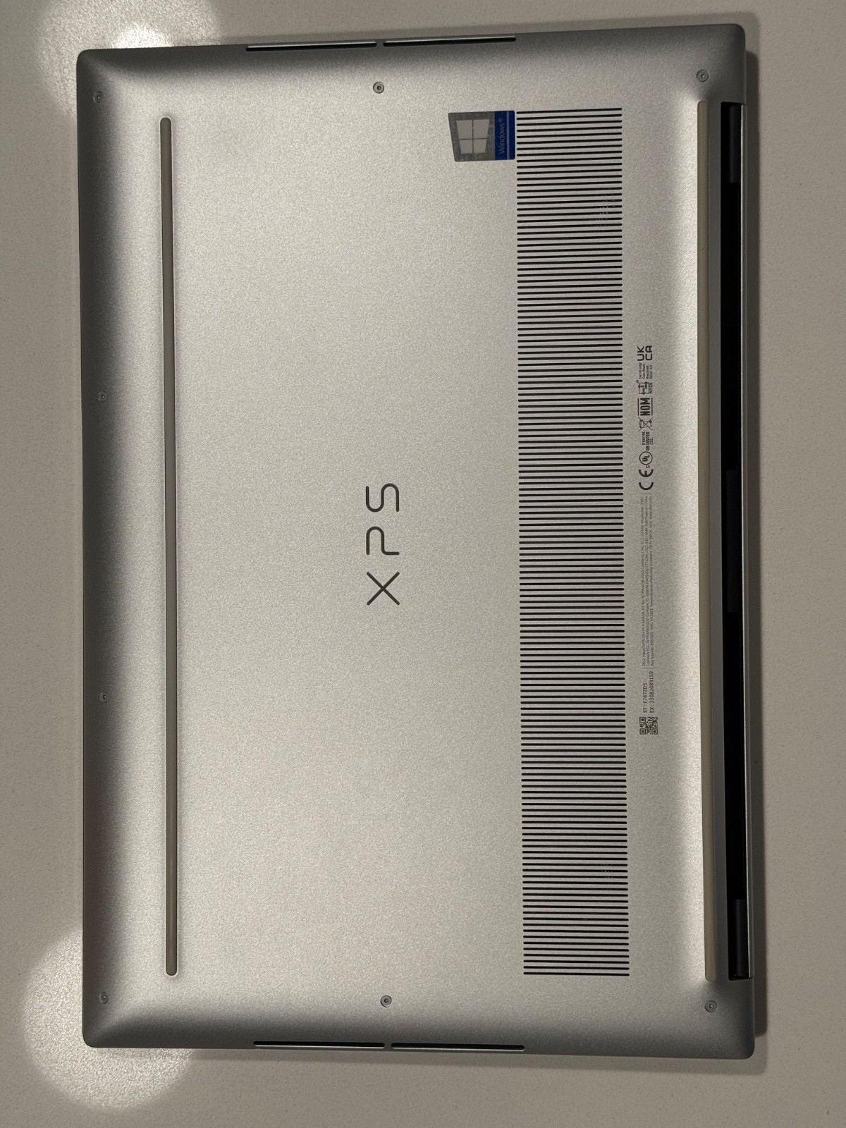 Dell XPS 15 9510 15.6” (512GB SSD Intel Core i7-11800H 16GB RAM)