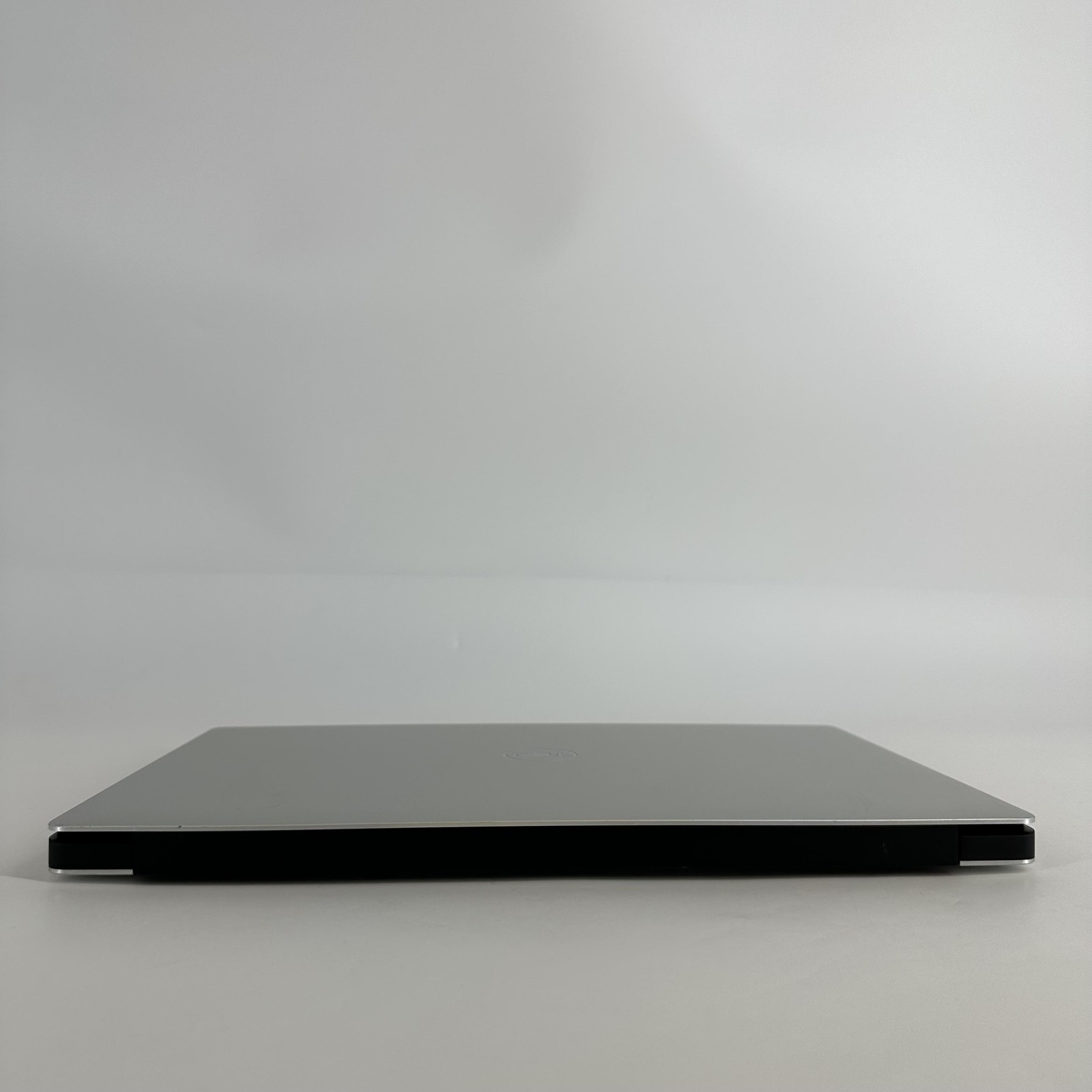 Dell XPS 15 7590 4K i7-9750H 2.60GHz 16GB 512GB SSD GTX 1650 Very Good
