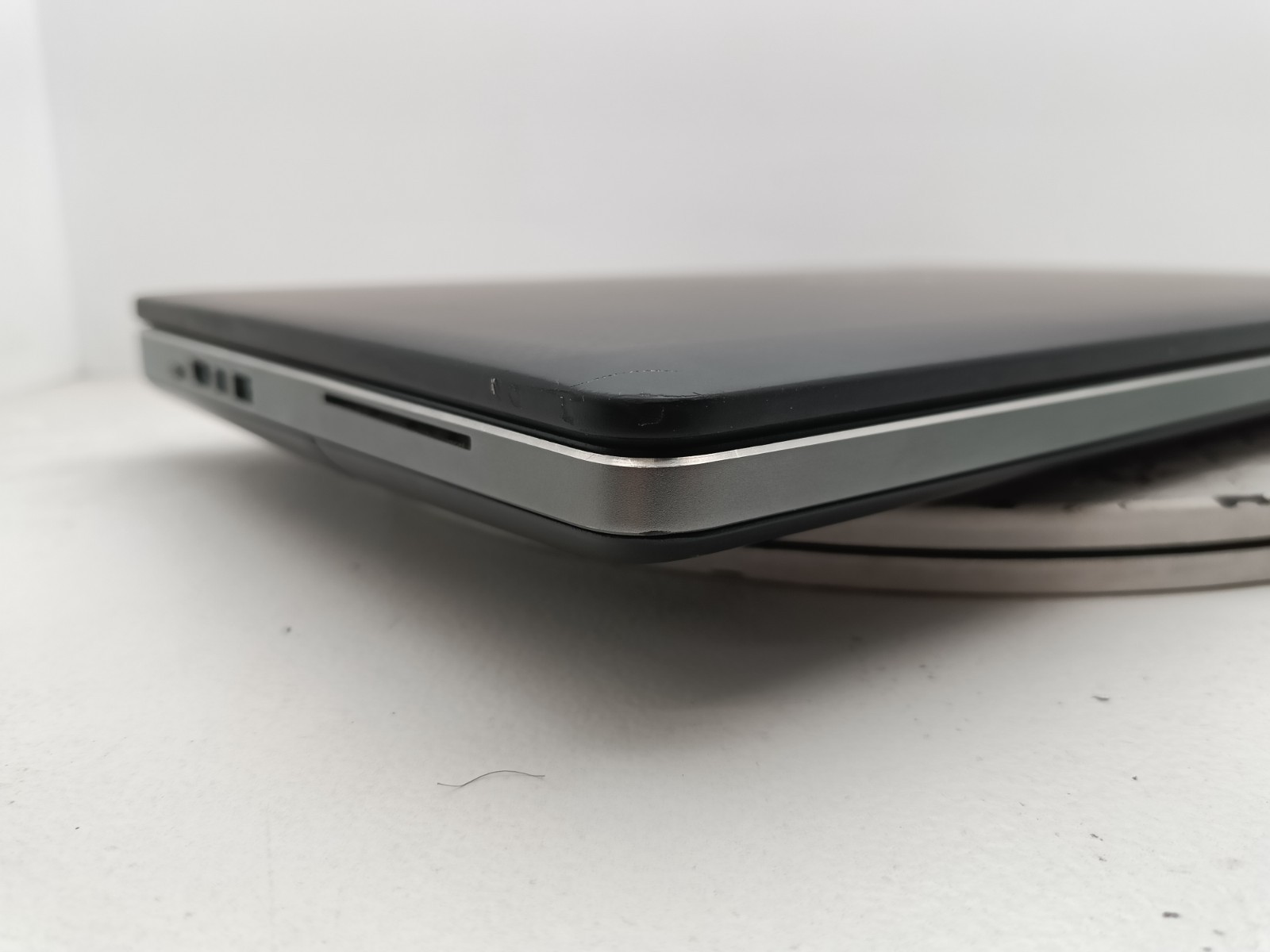 Dell Precision 7510 15″ Laptop Core i7-6820HQ @ 2.7GHz 32GB AMD Radeon Read #91