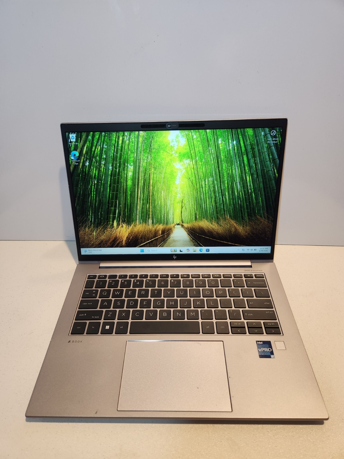 HP ZBook Firefly 14 G10 FHD+ 1.9 GHz i7-1370P 16GB 512GB SSD Good – BEZEL SPLIT