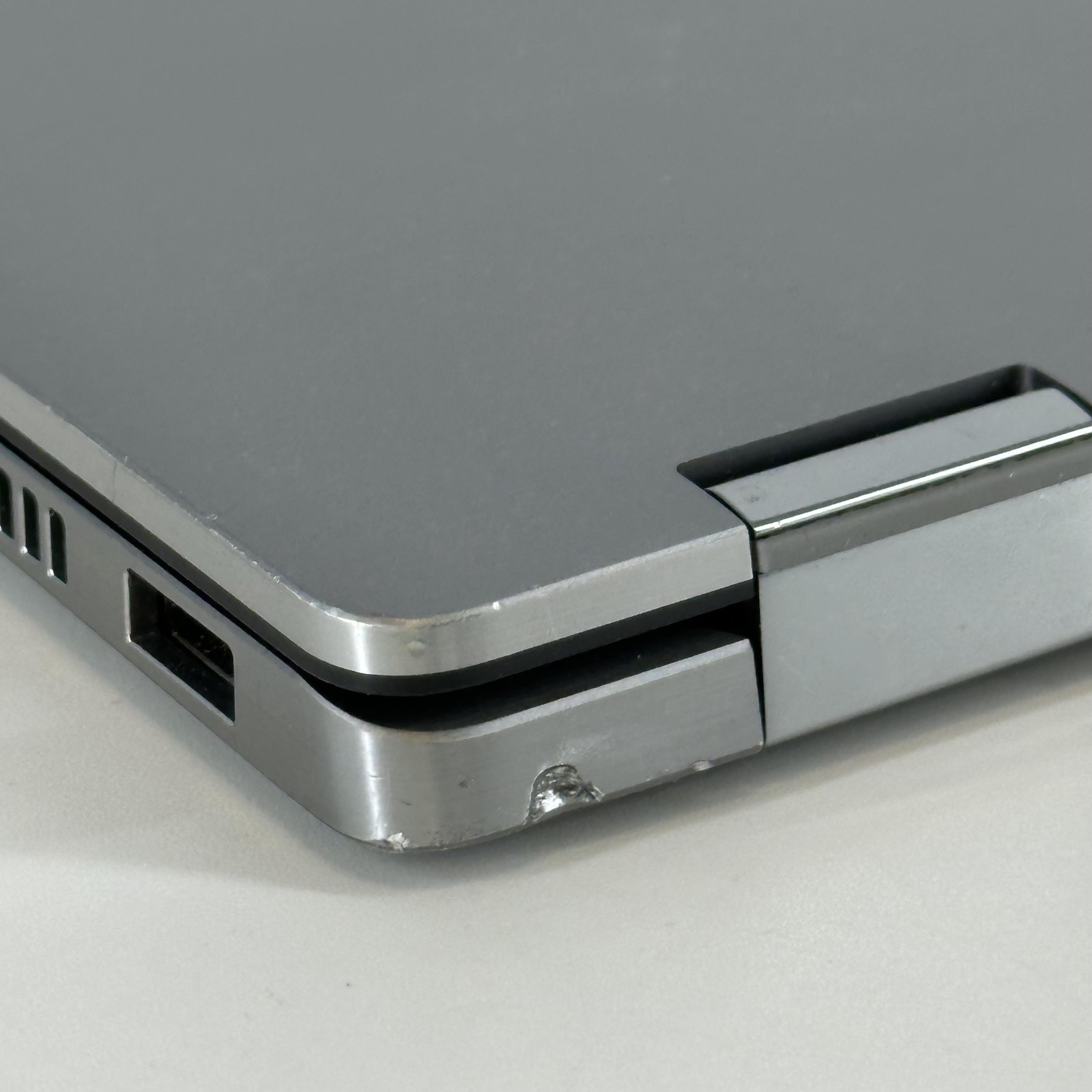 Dell Latitude 9420 (2-in-1) 14 Gray 2K TOUCH i7-1185G7 3.00GHz 32GB 1TB SSD Good