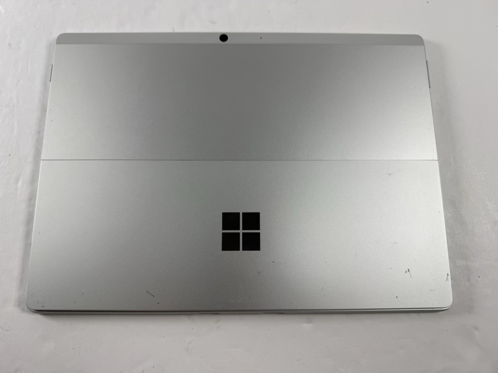Microsoft Surface Pro 8 (1982) i5-1145G7 – 16GB RAM – 256GB 120Hz – Win 11 Pro