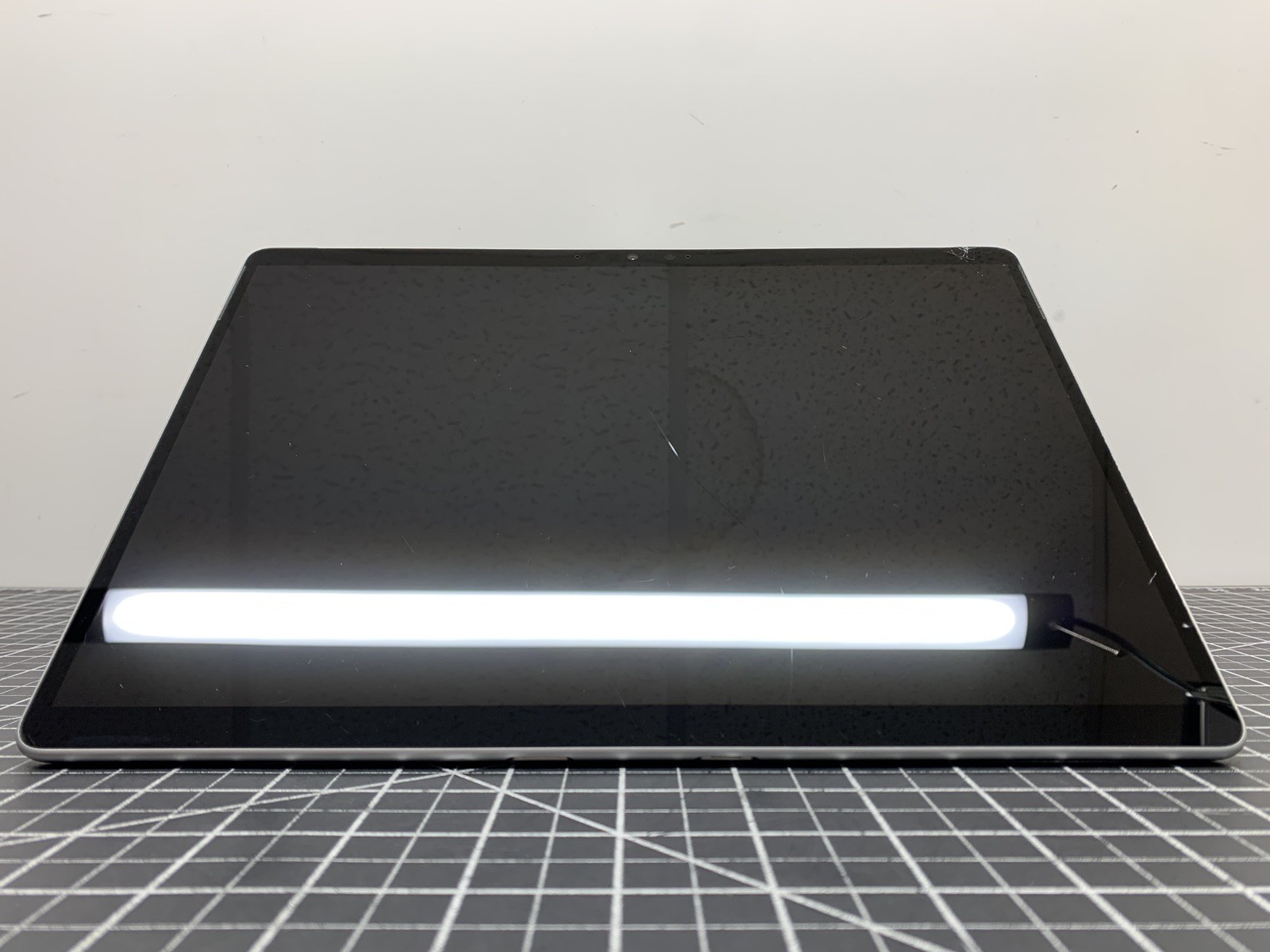 Microsoft SURFACE PRO 8 1983 | 8GB RAM, 128GB SSD | Unknown Specs | #P151