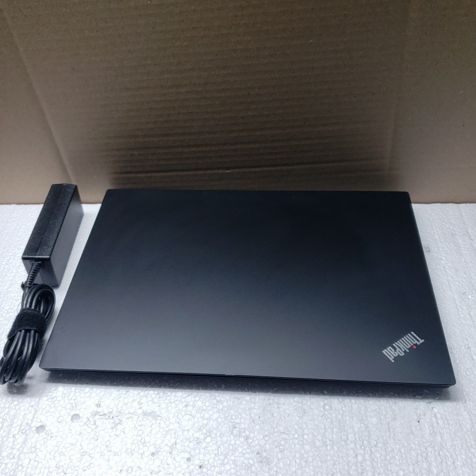 Lenovo ThinkPad E580 Core i5-7200U @ 2.50GHz 8GB RAM 256GB SSD Windows 11 Pro