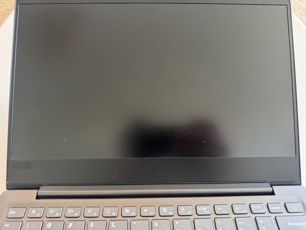 Lenovo IdeaPad 720S-13IKB 13.3″ Laptop i5-8250U 8GB RAM – No SSD/Hard Drive