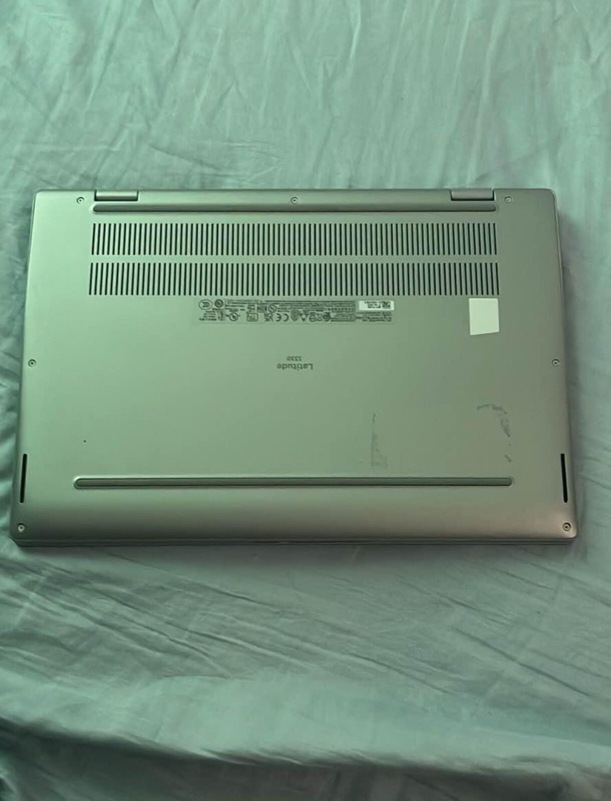Dell Inspiron 15 5593-15.6″ FHD – 11gen i7-1195G7-3.9GB – 235GB SSD – Plata