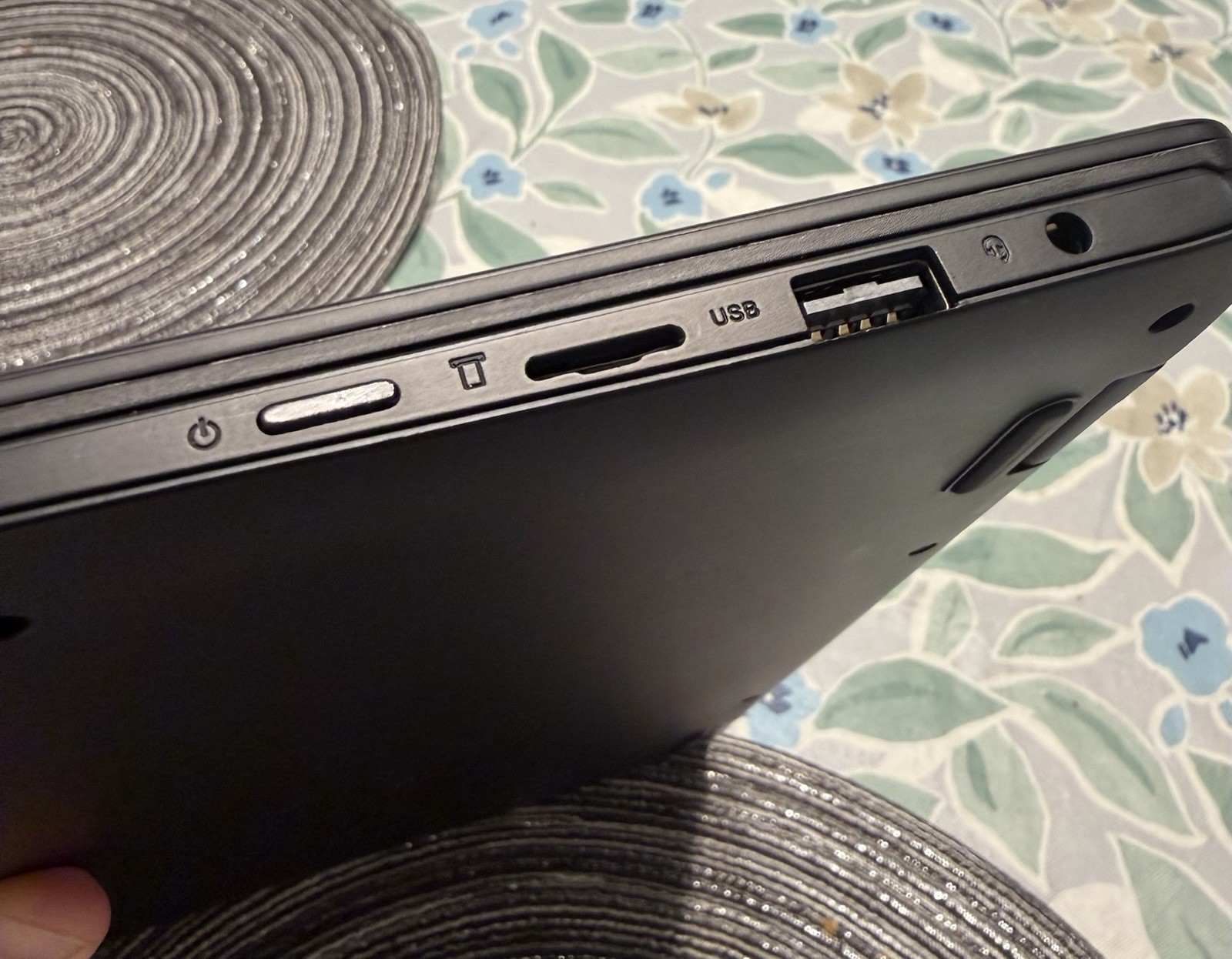 Ematic 11.6” Laptop Touchscreen Windows10 Intel Atom EWT118CB NS 64GB Used