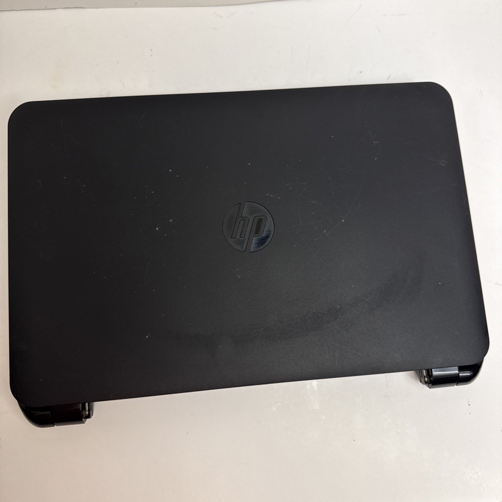 HP 255 Laptop AMD A4 4gb Radeon R2 15.6″ win 10 250GB HDD – No Battery – As Is