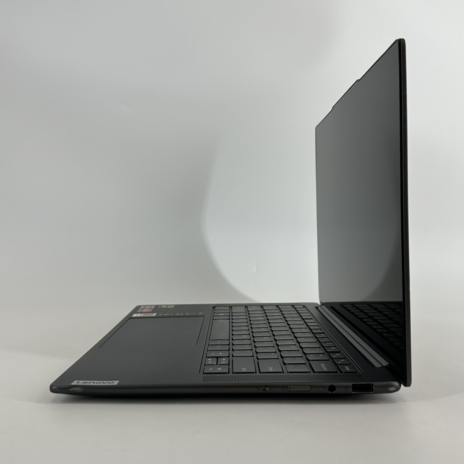 Lenovo Slim Pro 7 14 QHD+ TOUCH 3.2GHz Ryzen 7 7735HS 16GB 1TB SSD RTX 3050 Good