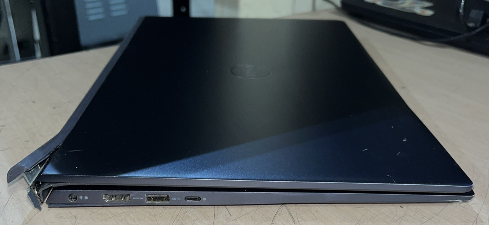 DELL INSPIRON 16 5501 INTEL CORE I5-1035G1 8GB RAM NO HD