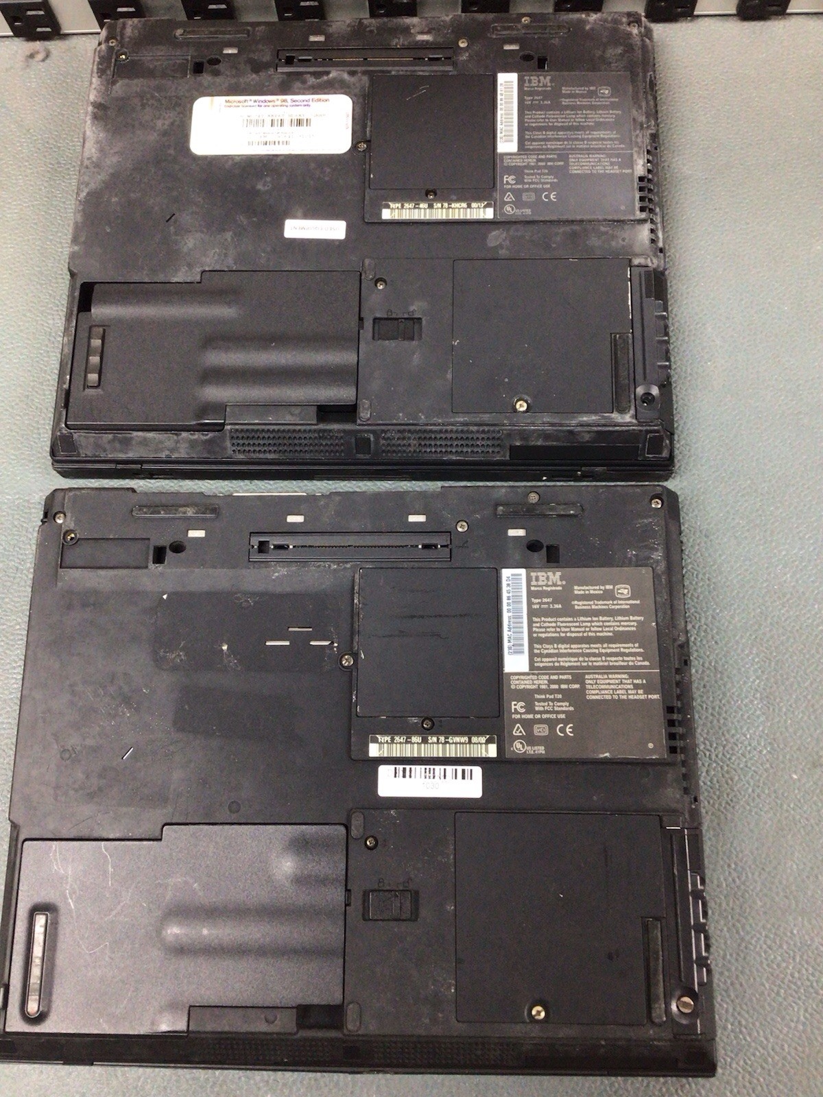 Lot 2x Vintage IBM ThinkPad T20 Series AS IS For Parts