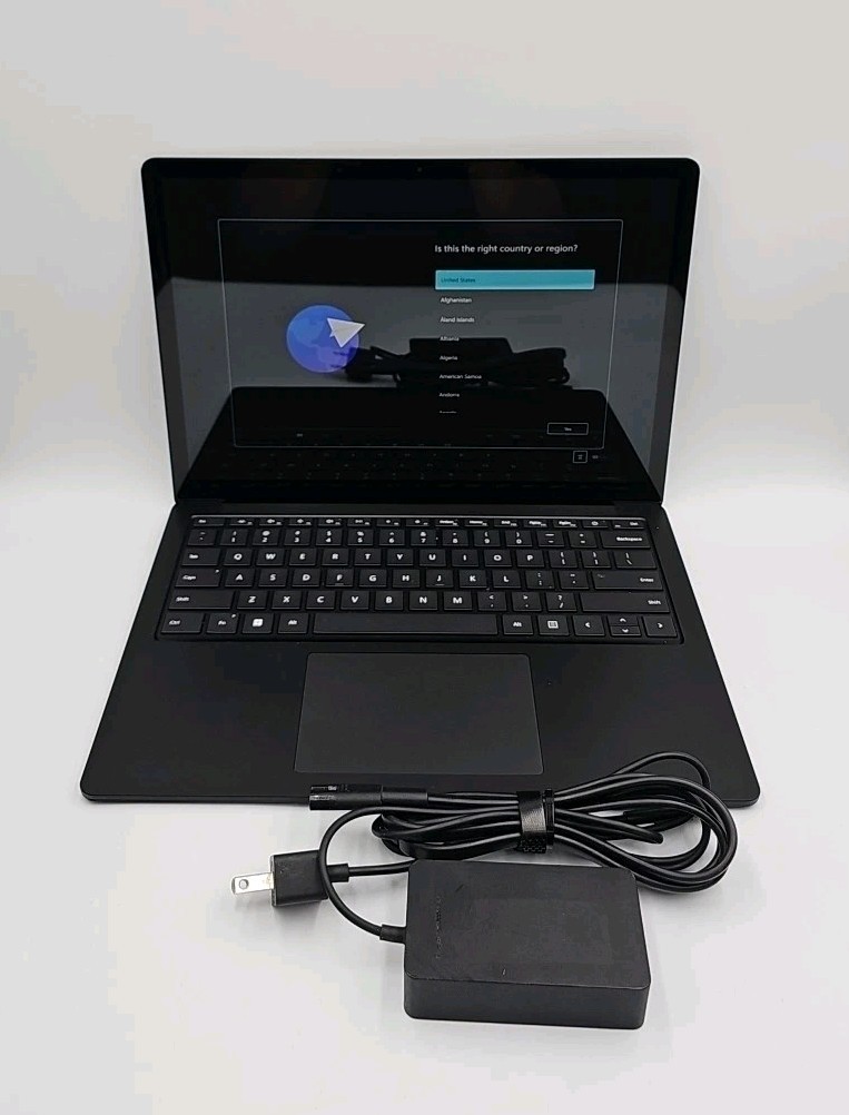 Microsoft Surface 4 Laptop Intel Core i7-1187G7 3.00 GHz 16GB 512GB SSD **READ**