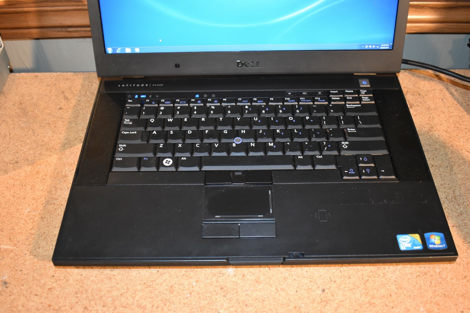 Dell Latitude E6500 P8700 2.53GHz 320GB HDD 1920×1200 WUXGA Windows 7 Pro 64-bit
