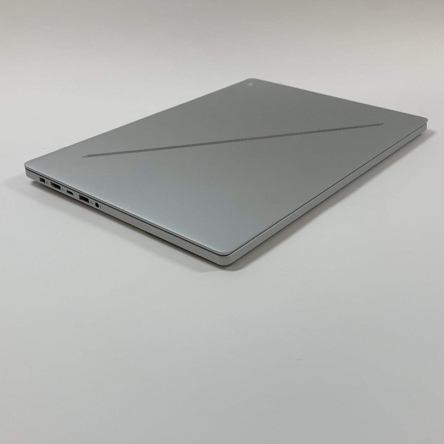 Asus ROG Zephyrus G16 GU605 15.9″ Core Ultra 9 185H 2.5GHz 32GB RAM 1TB RTX 4080