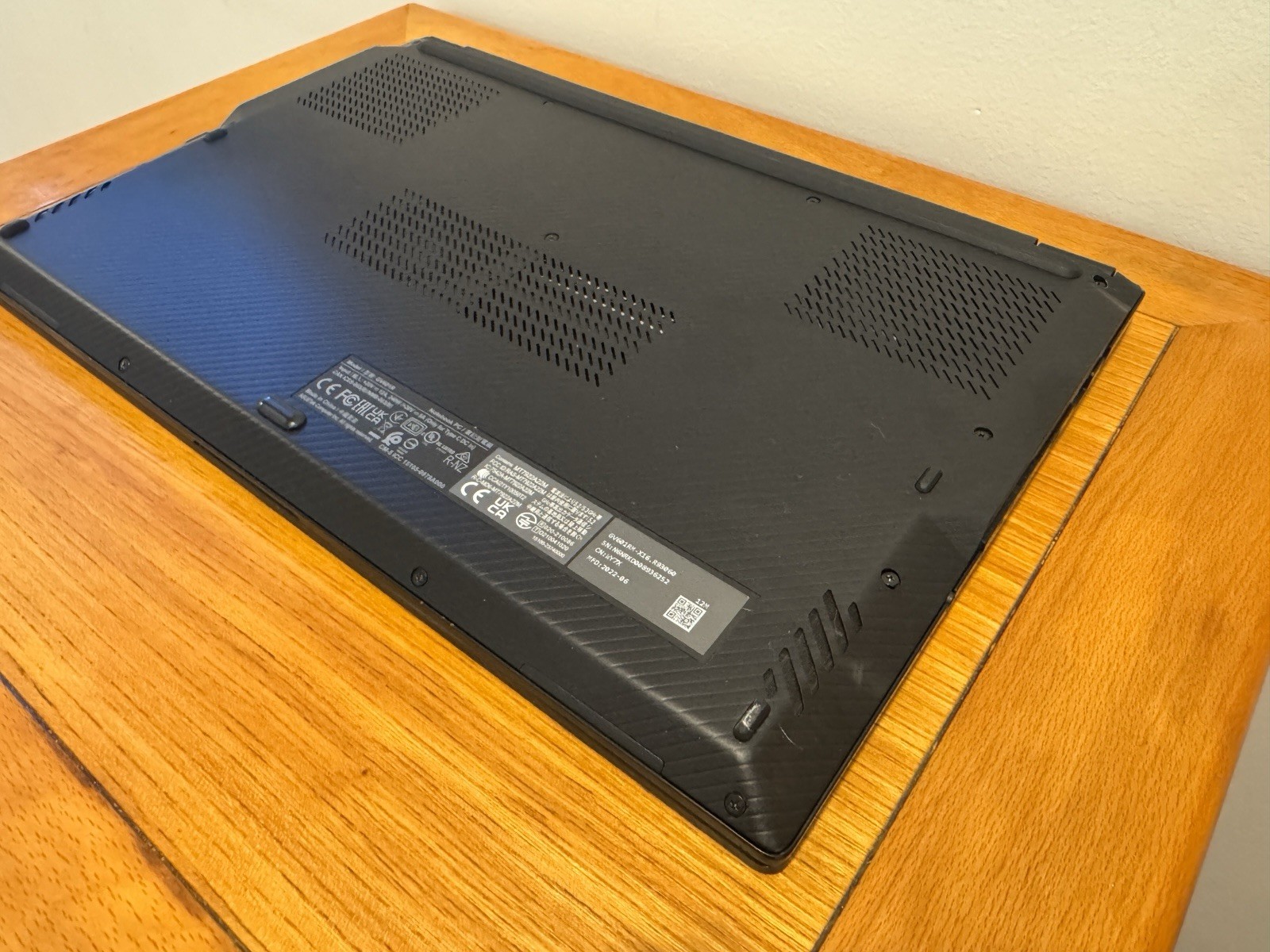 ASUS ROG Flow X16 2 in 1 Gam Laptop RTX 3060 Ryzen 9 6900HS 16GB RAM 1TB SSD PH9