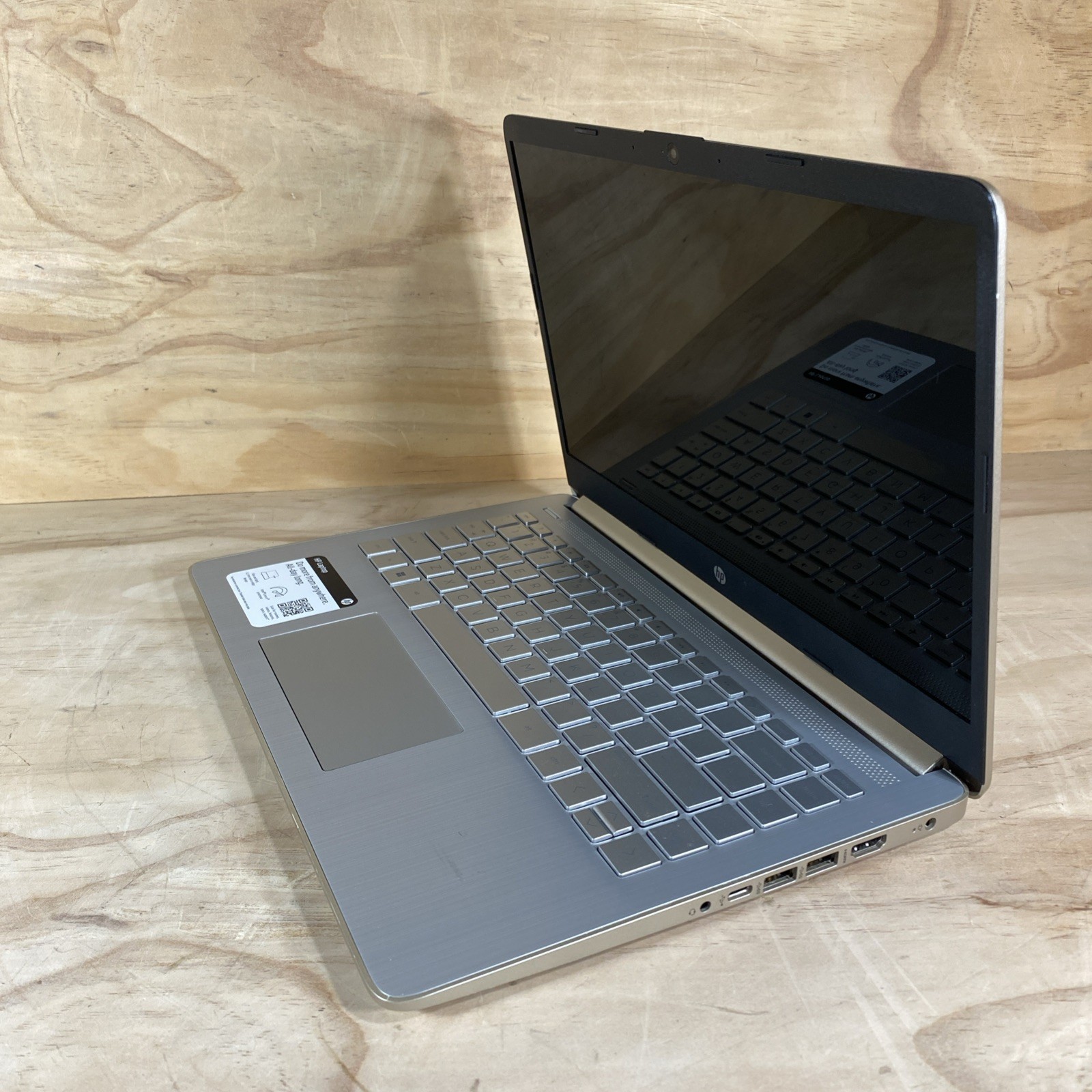 HP 14-dq0033dx 14 inch Intel Celeron 4GB RAM 64GB eMMC Laptop / for parts