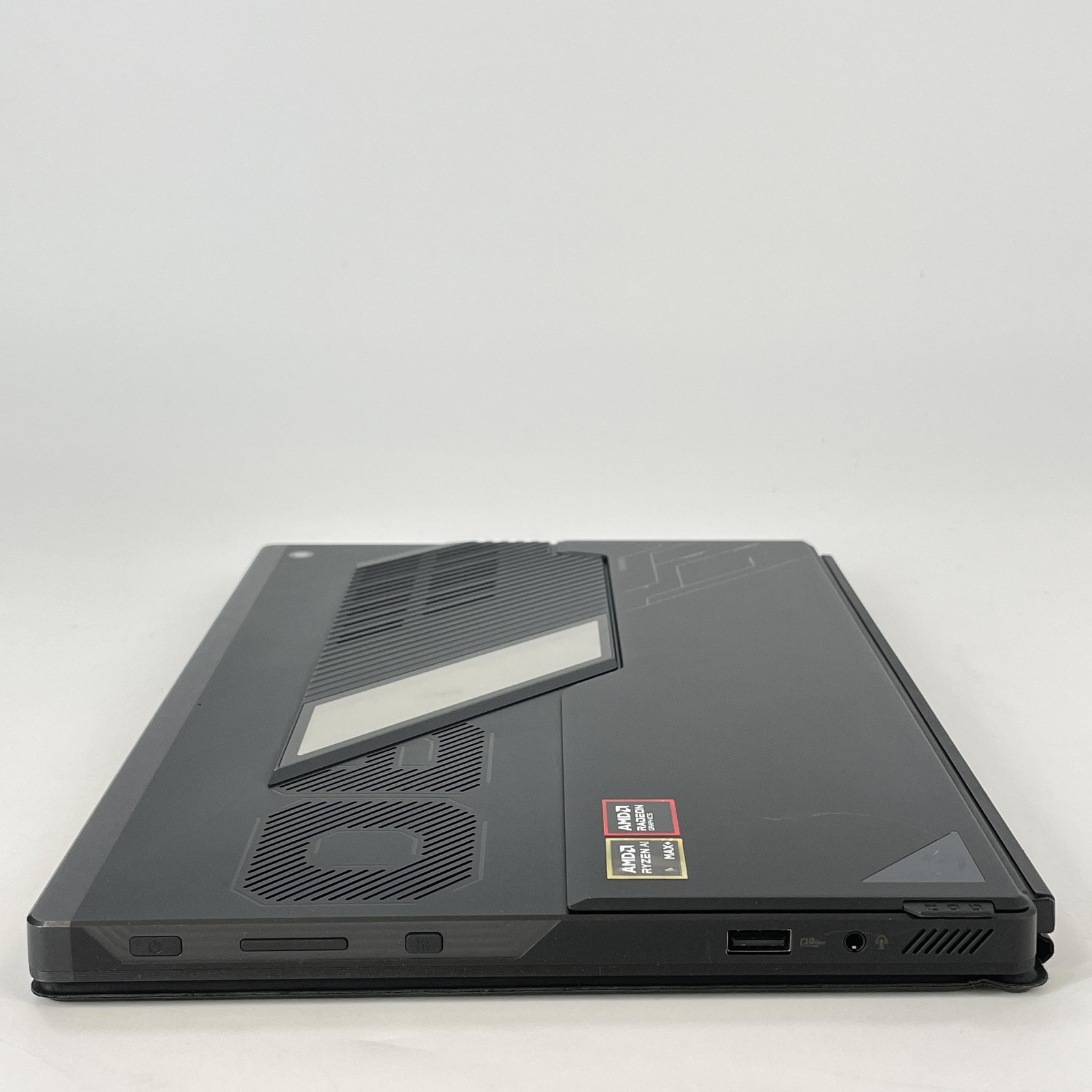 Asus ROG Flow Z13 GZ302 180Hz QHD+ TOUCH 3.0 GHz RYZEN AI MAX+ 395 32GB 1TB SSD
