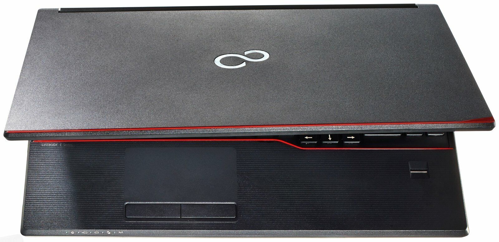 Fujitsu LifeBook e556 i3-6100u KAM 15.6″ HD 8GB 256 SSD