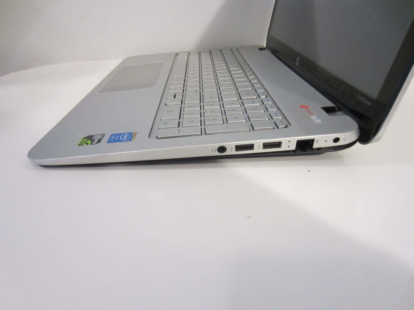 HP ENVY 15-Q178CA 15.6″ Intel i7-4712HQ 2.3GHz NVIDIA GTX 850M Beats AS-IS Parts
