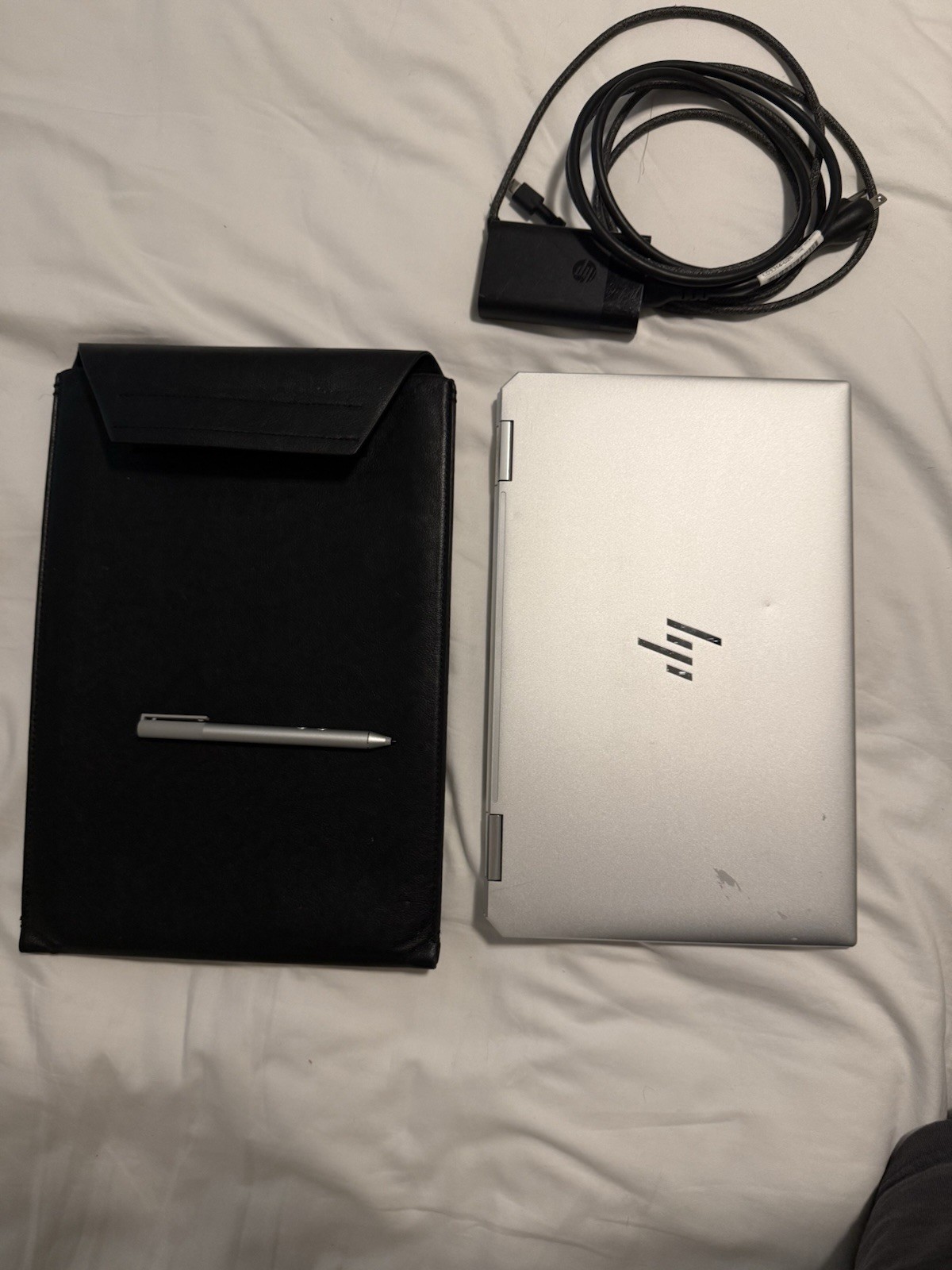 HP Spectre X360 13-AW0013DX Laptop 13.3″ I7-1065G7 1.3GHz, 8GB RAM, 512GB SSD