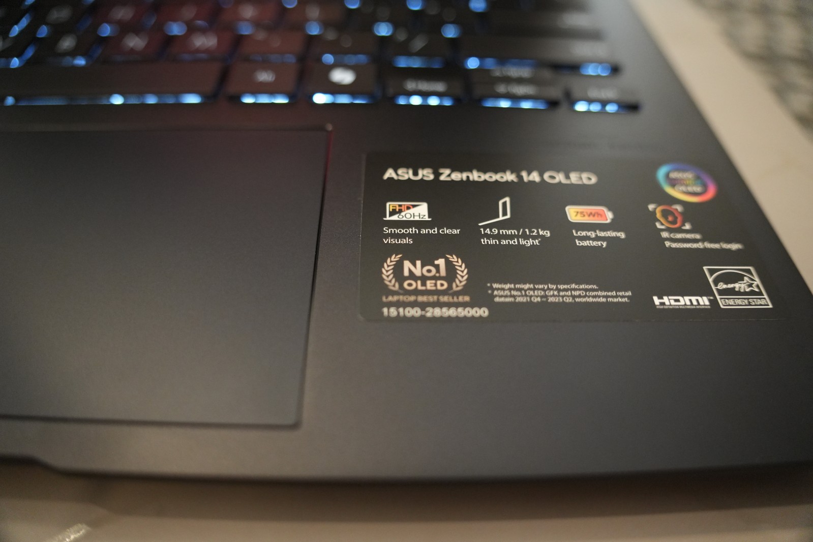 ASUS Zenbook 14″ OLED WUXGA Touchscreen 16 GB RAM AMD Ryzen 7 8840HS
