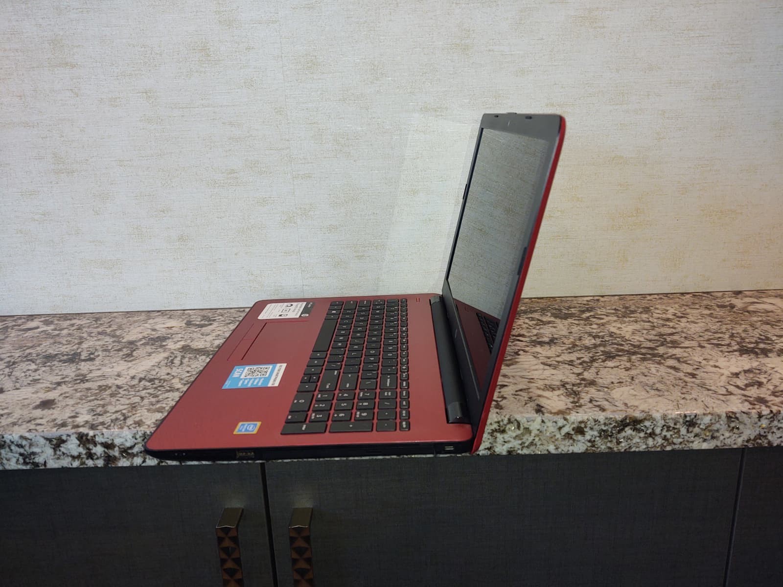 Great laptop for school, work or retro gaming HP Laptop 15-BS134WM 15.6″