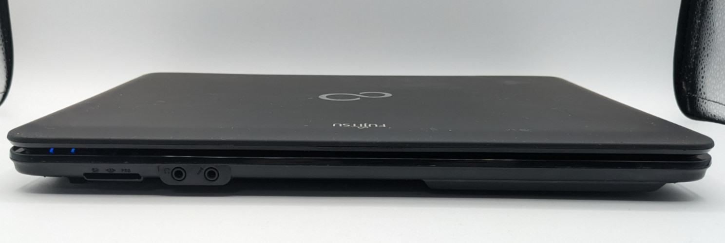 Fujitsu LifeBook LH532 Intel Core i3-2350M 4GB DDR3 NO HDD/OS