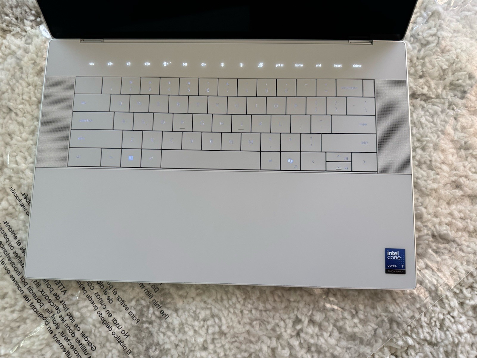 Dell 16 (XPS 16) Premium, 4K OLED Touch, Ultra 7 255H 32GB 1TB RTX 5050