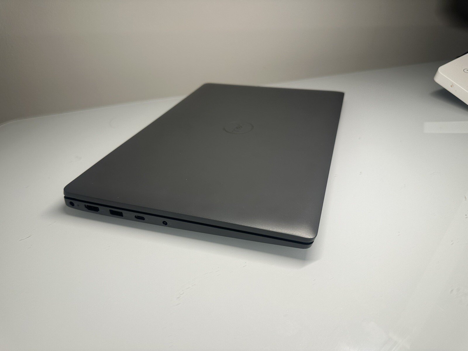 Dell Latitude 3440 14” (256GB SSD Intel Core i5-1335U 4.6GHz 8GB RAM) Laptop –