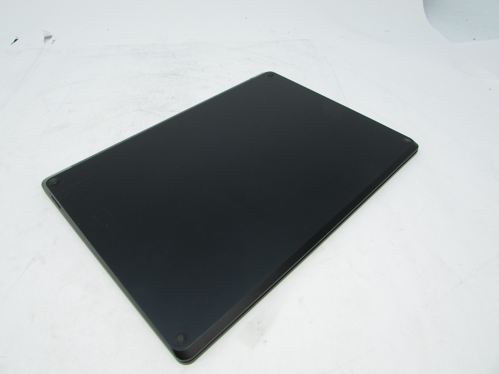 Microsoft Surface Laptop 3 1868 13.5″ Touch i5-1035G7 8GB RAM 256GB SSD No OS/AC