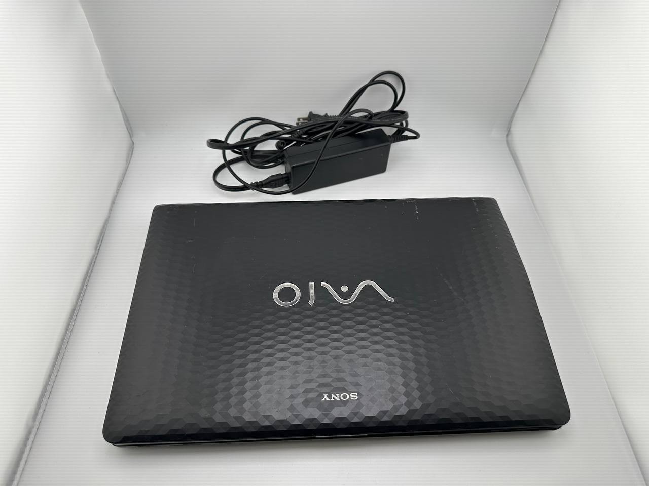 Sony VAIO PCG-71912L 15.5″ Laptop w/ Charger – For Parts 035-2