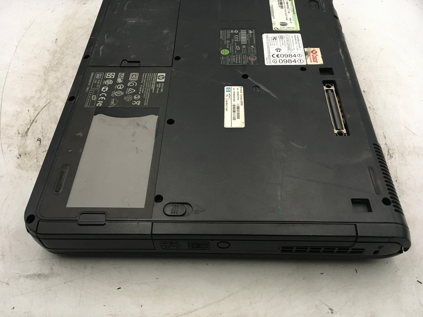 HP COMPAQ NC8000 – FOR PARTS/BAD LCD – Intel Pentium M – 256MB RAM -READ DESC-BB