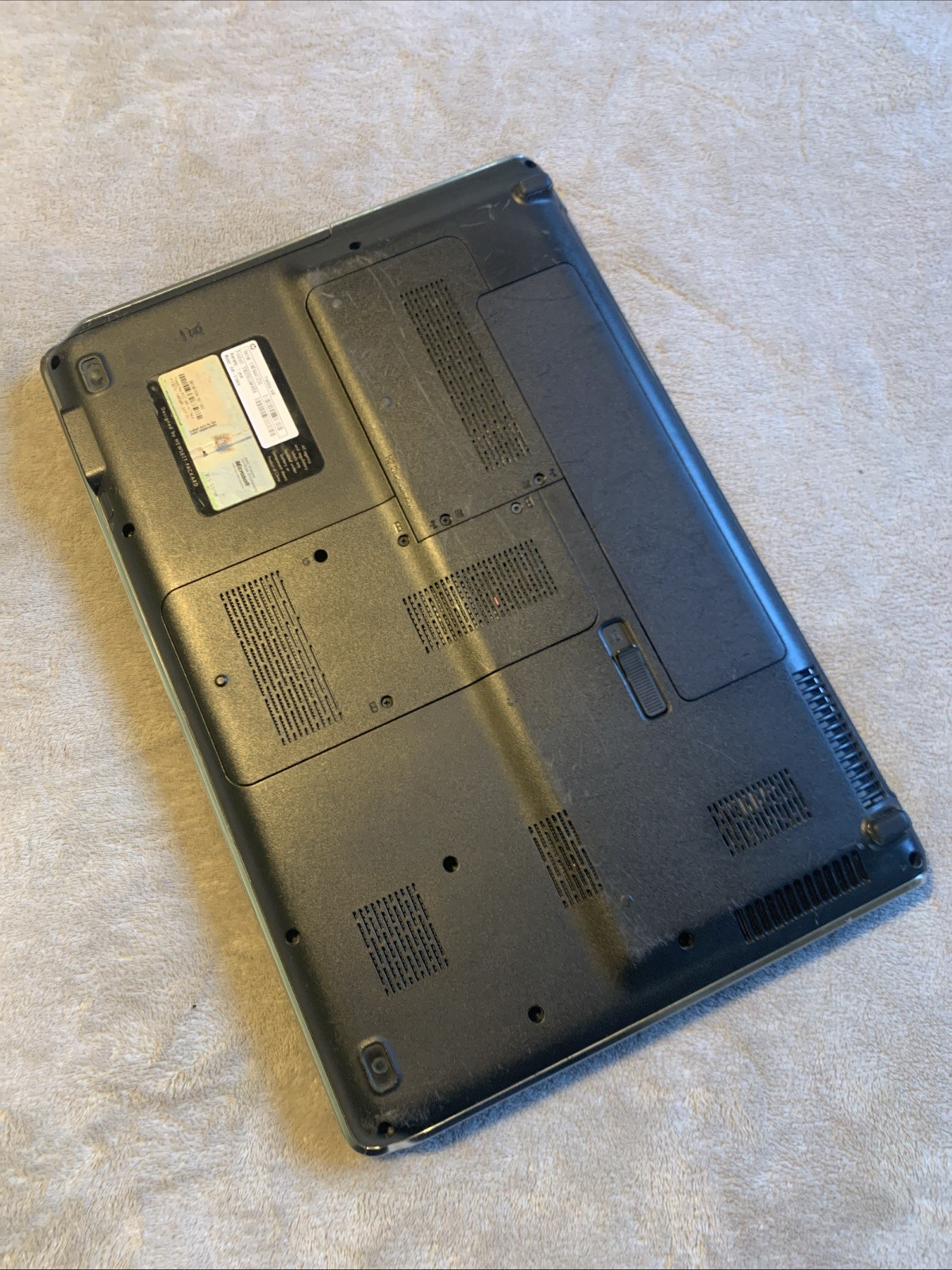 HP Pavilion DV6 2144nr Black Laptop Computer *No Operating System* (For Parts)