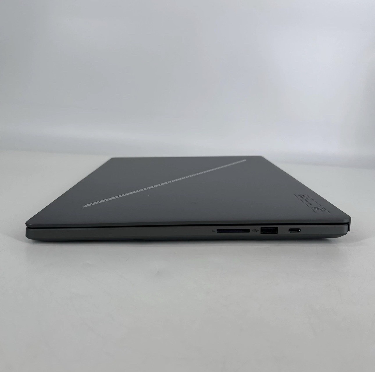 ASUS ROG Zephyrus G16 16″ Laptop Intel Core Ultra NVIDIA GeForce RTX 4090 Gray