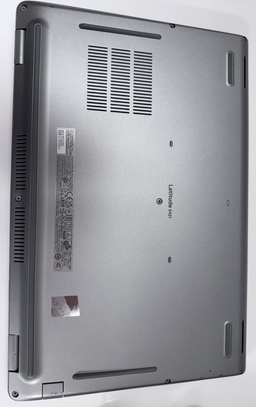 Dell Latitude 5421 Laptop – 2.5 GHz i7-11850H 16GB 512GB SSD Windows 11
