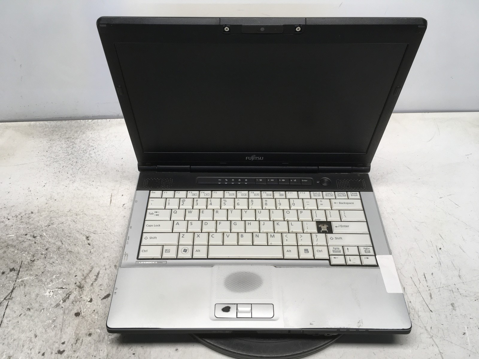 Fujitsu LifeBook S751 Intel i5-2410M 2.3GHz 2 GB NO HDD No Batt
