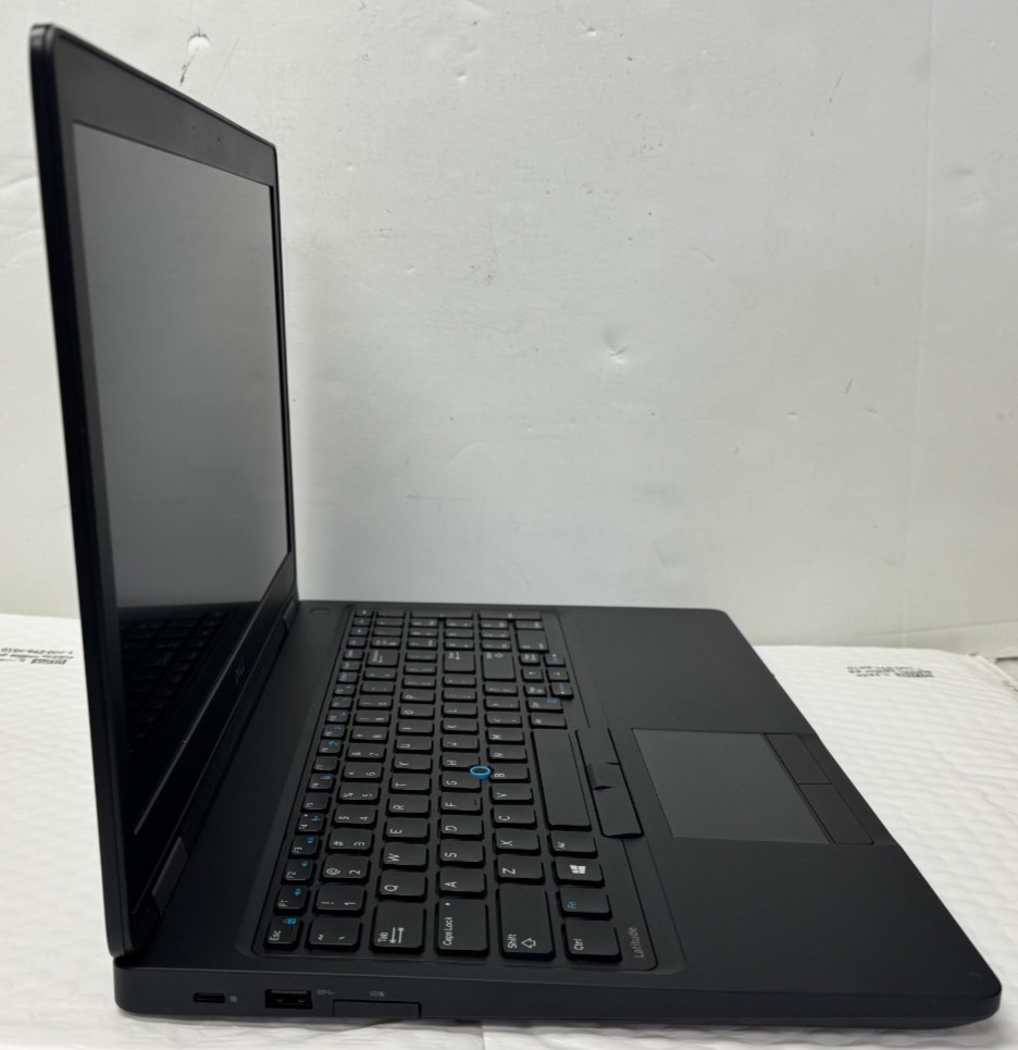 Dell Latitude 5580 i5 i5-7440HQ 8GB 256GB 15.4″ Laptop – NO Camera