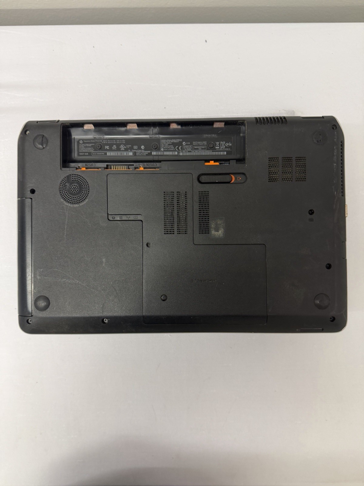 HP ENvy dv6-7229wm Laptop – AMD A10 – RAM 2GB – Read Desc