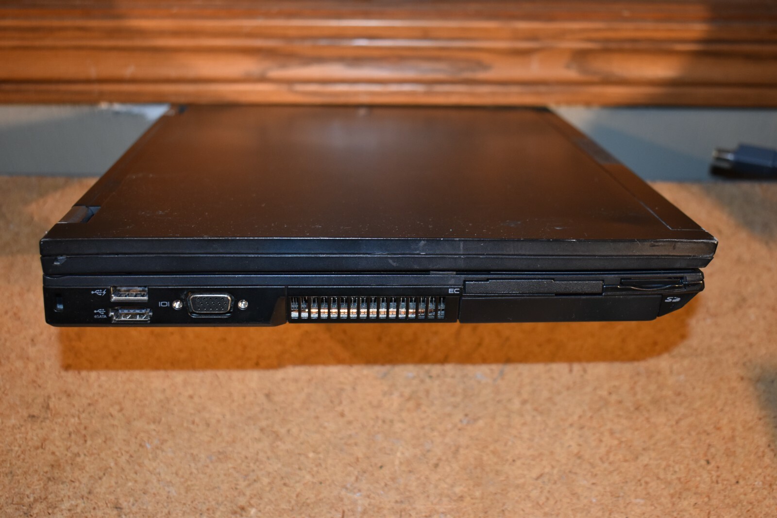 Dell Latitude E6500 P8600 2.4GHz 4GB 320GB WUXGA 1920×1200 Windows XP NVidia NVS