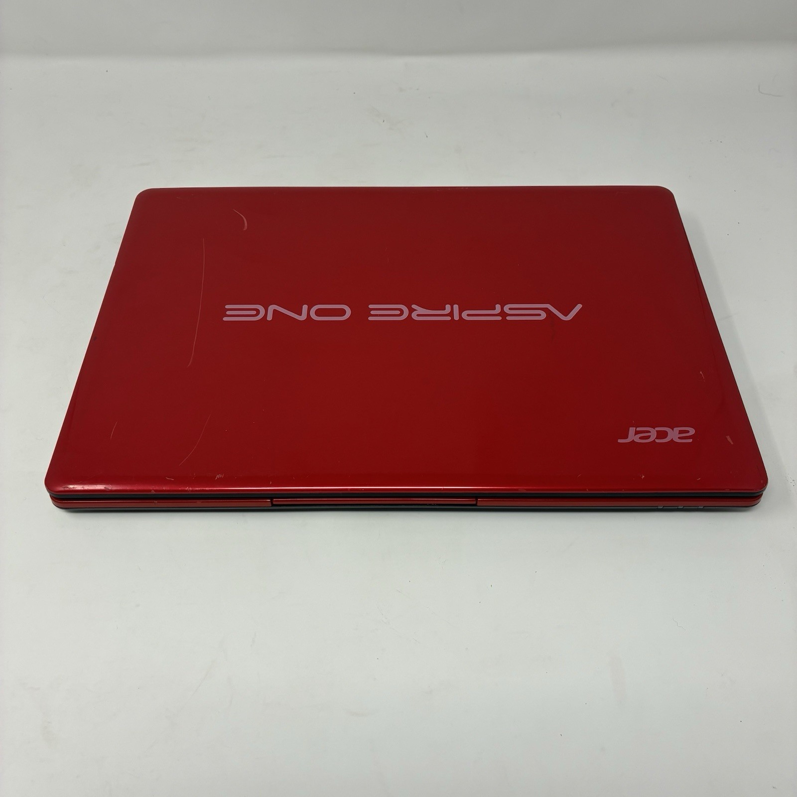 Acer Aspire One 725-0687 Windows Netbook Computer Ruby Red Powers On For Parts