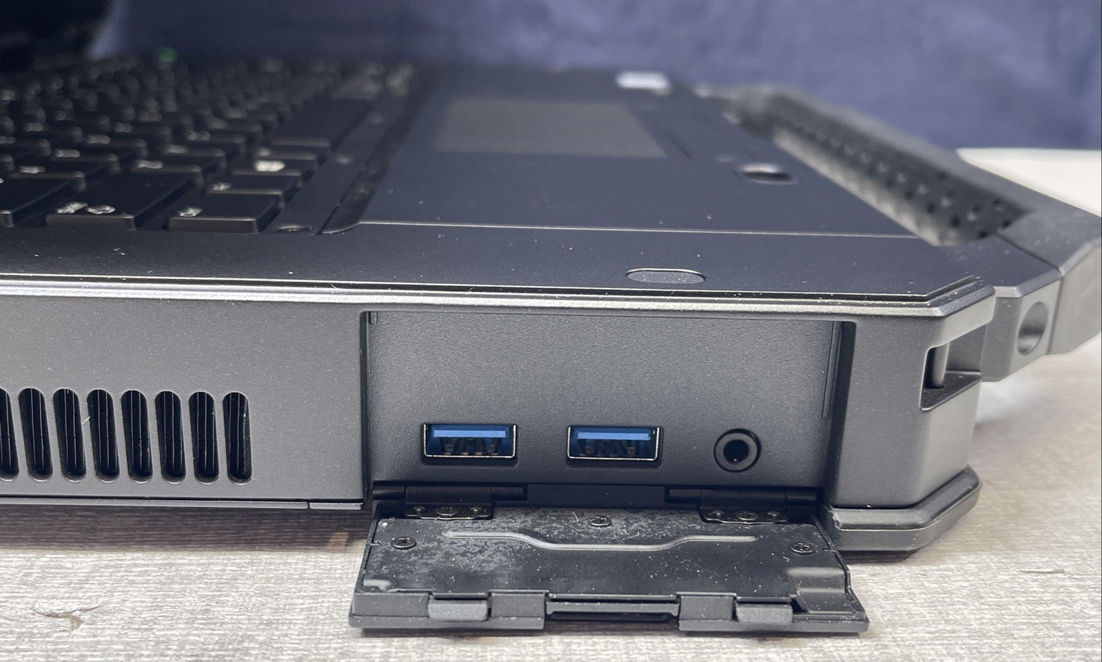 Dell Latitude 5424 Core i5-8350U 3.60 GHz 16GB RAM 512GB SSD NO OS