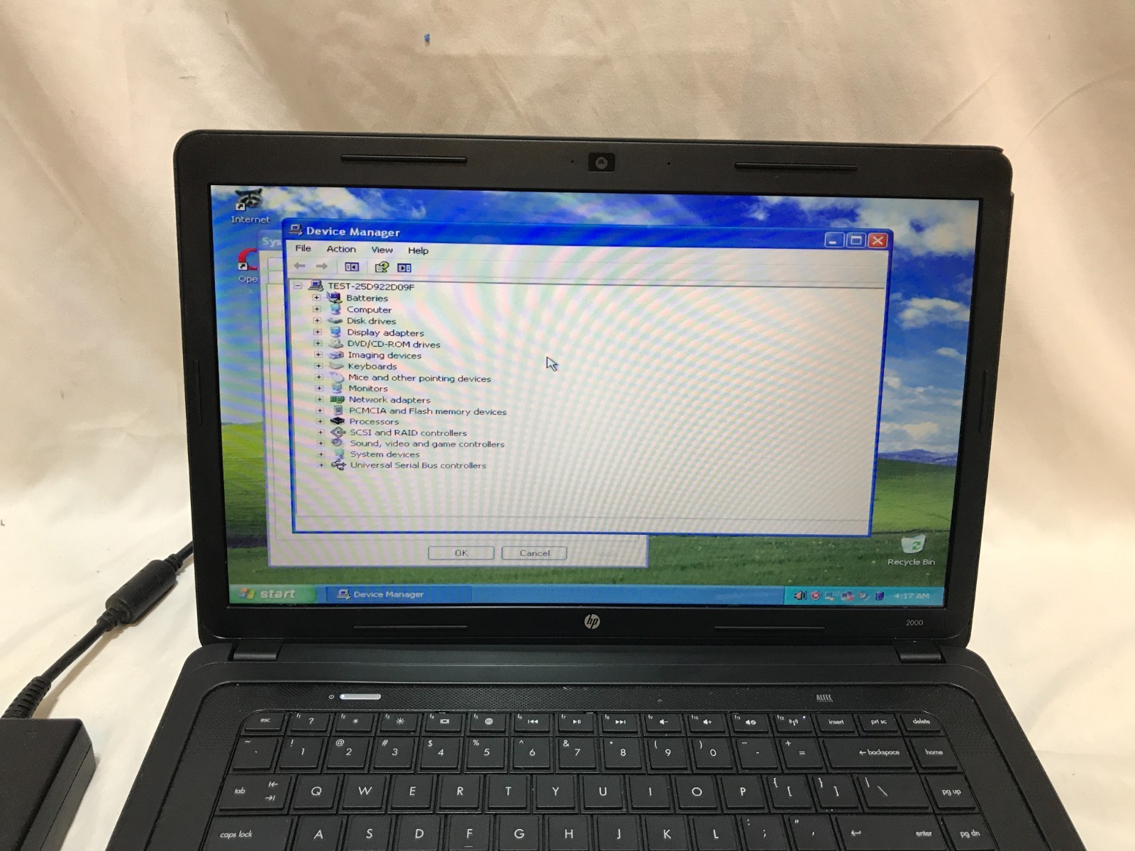 HP 2000 Notebook Laptop AMD E-350 3GB Serial Windows XP Charger 320gb / 16″