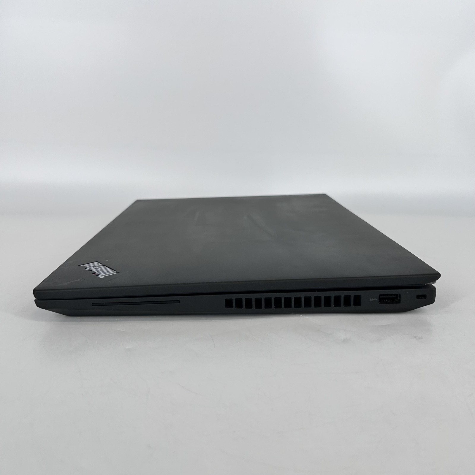 Lenovo ThinkPad P16s Gen 1 FHD+ TOUCH i7-1260P 16GB 512GB SSD T550 – LOOSE HINGE
