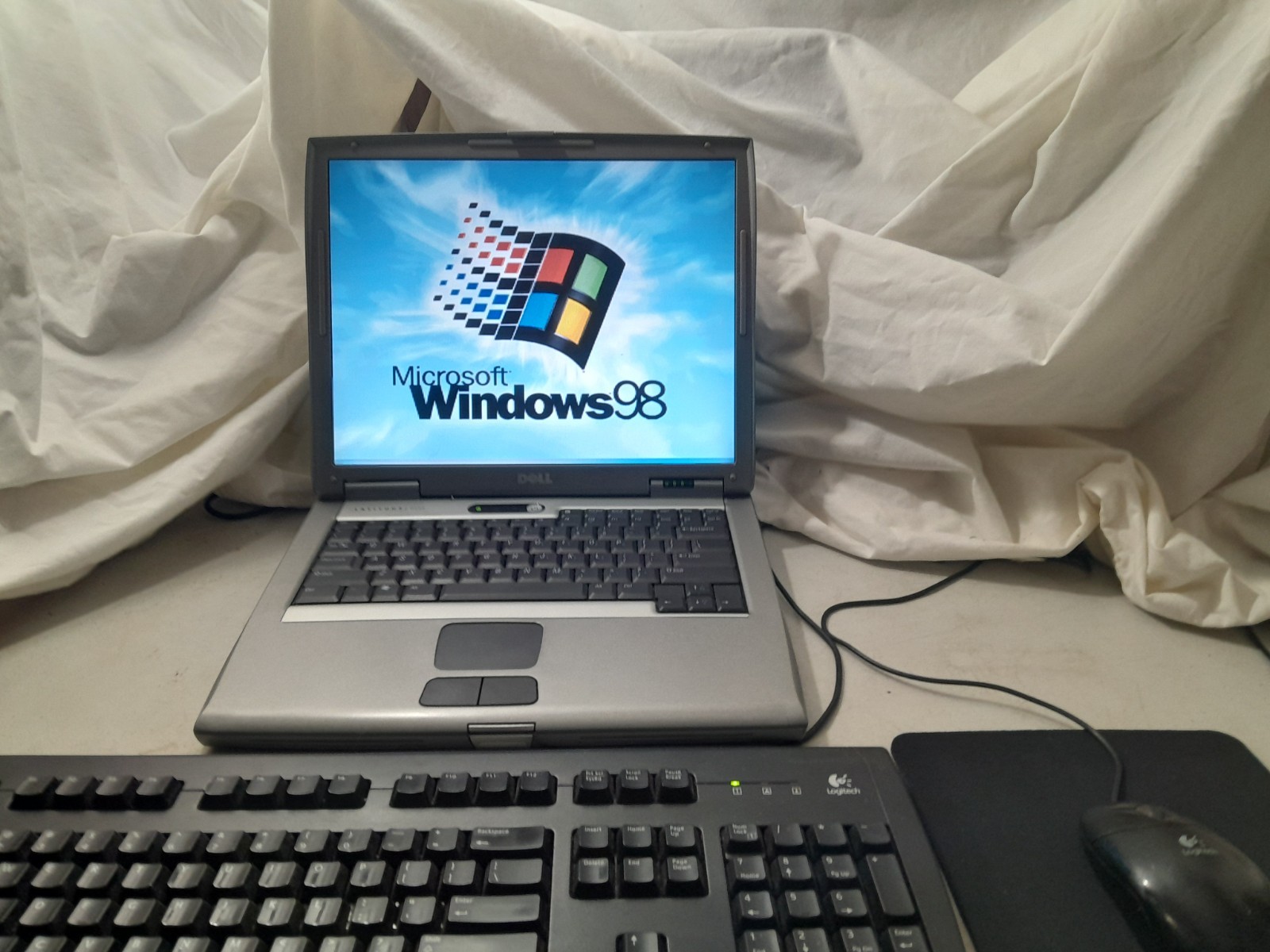 Windows 98 / XP DOS GAMING DUAL BOOT Laptop Retro Vintage PC + Full KB & Mouse!