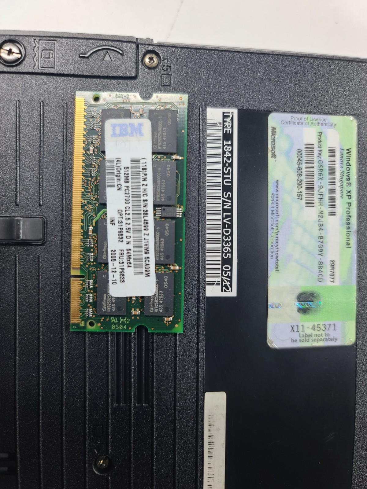 IBM ThinkPad R50e/ IBM ThinkPad I Series. No HARD-DRIVES. Untested