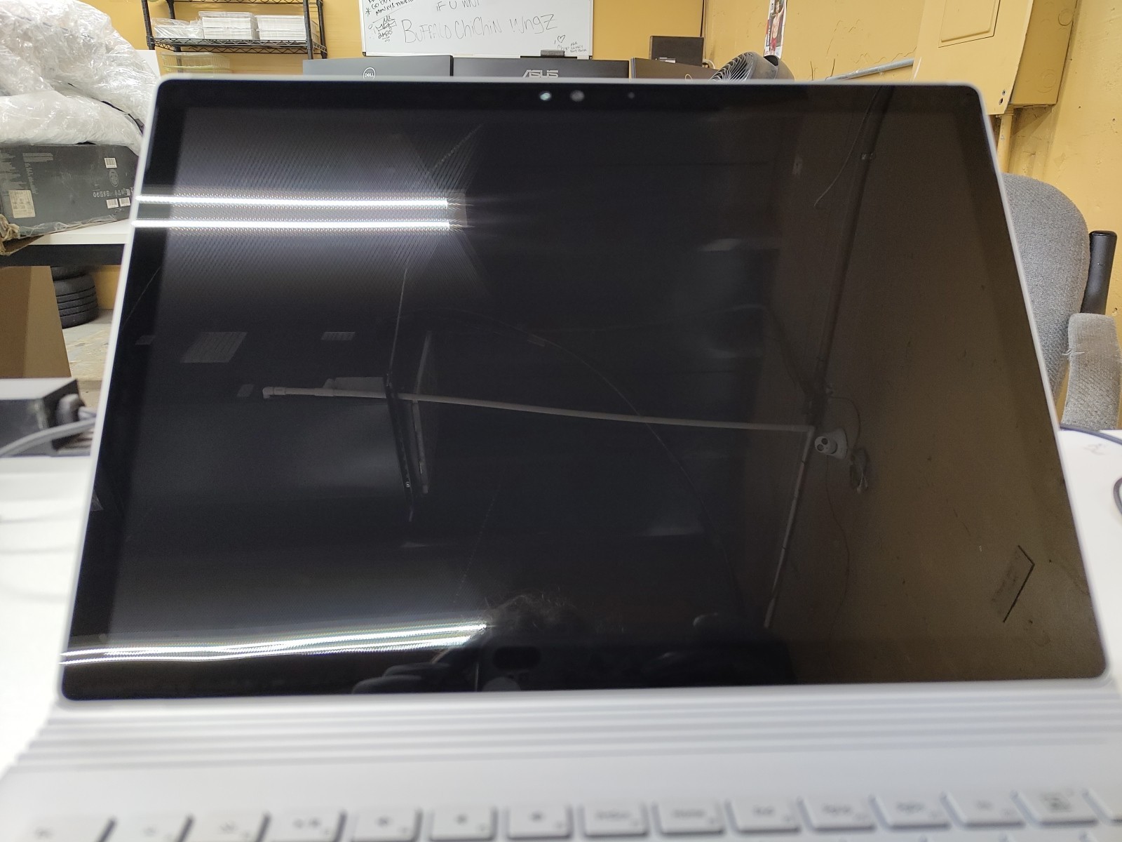 Microsoft Surface Book 1st Generation 13.5″ 128GB, Intel I5, 8GB RAM (FOR PARTS)
