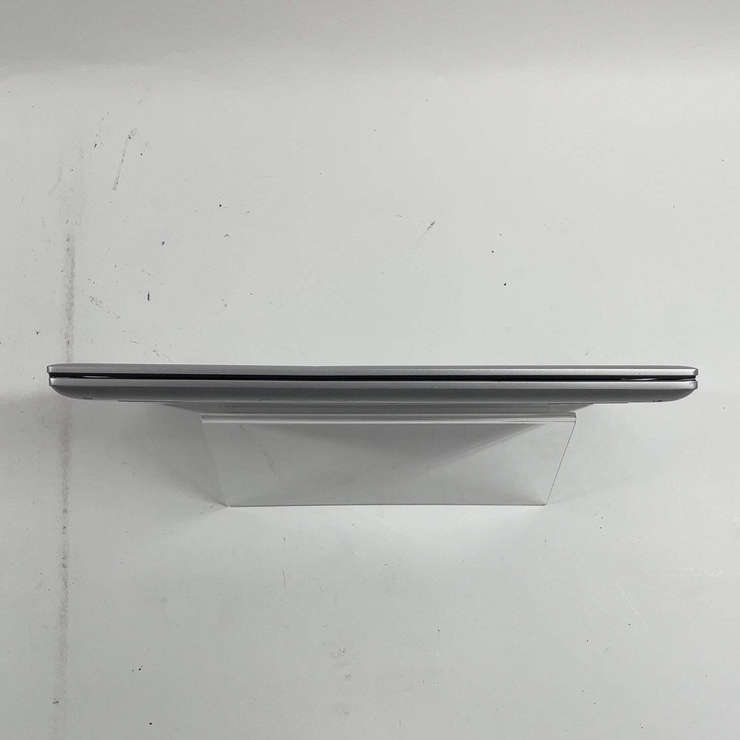 Broken Dell Inspiron 7420 14″ i7-1255U 1.7GHz 16GB RAM 512GB SSD Cracked