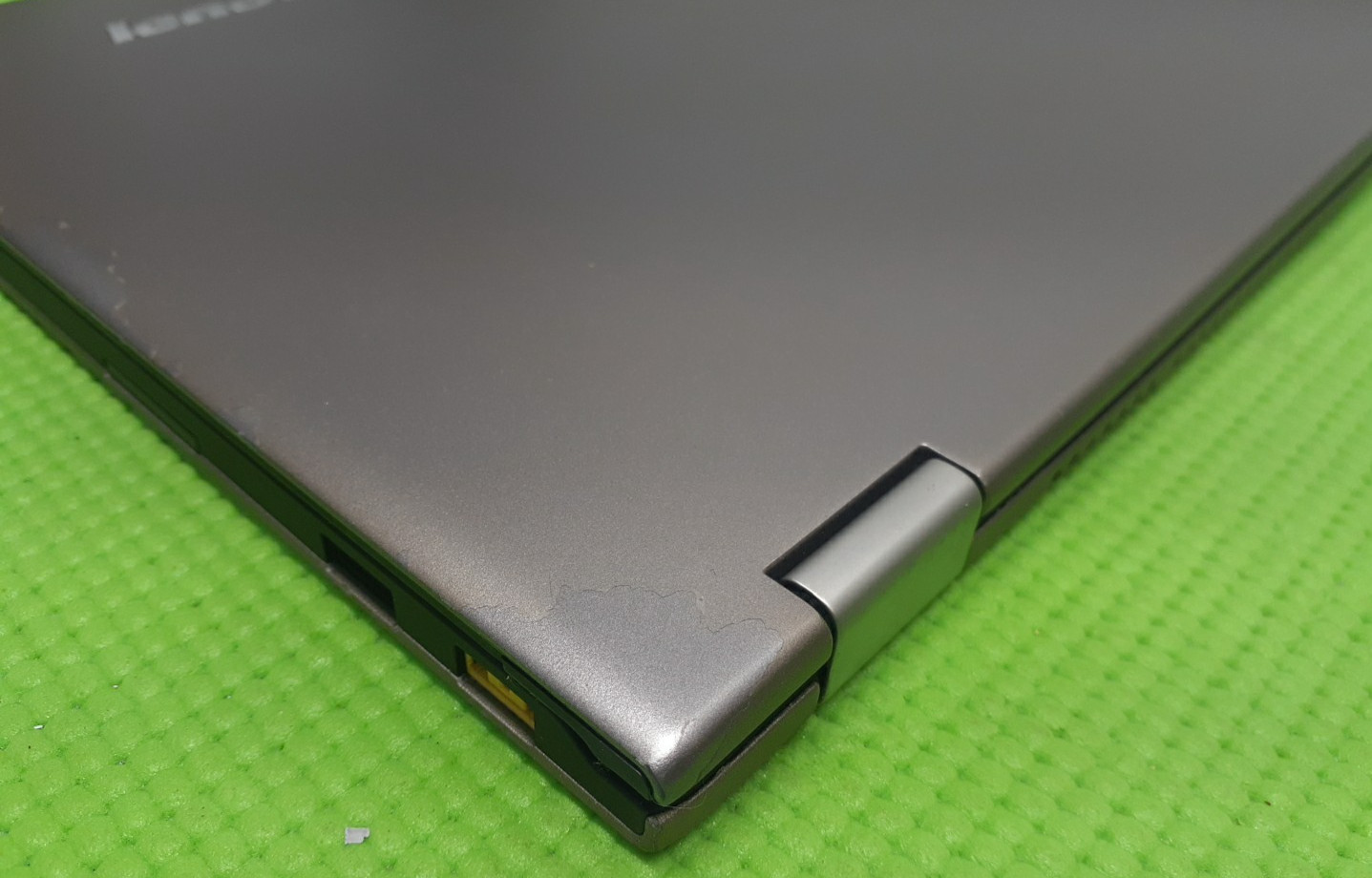 Lenovo Ideapad Yoga 13 Laptop Intel Core i7-3537U 8GB NO SSD NO OS
