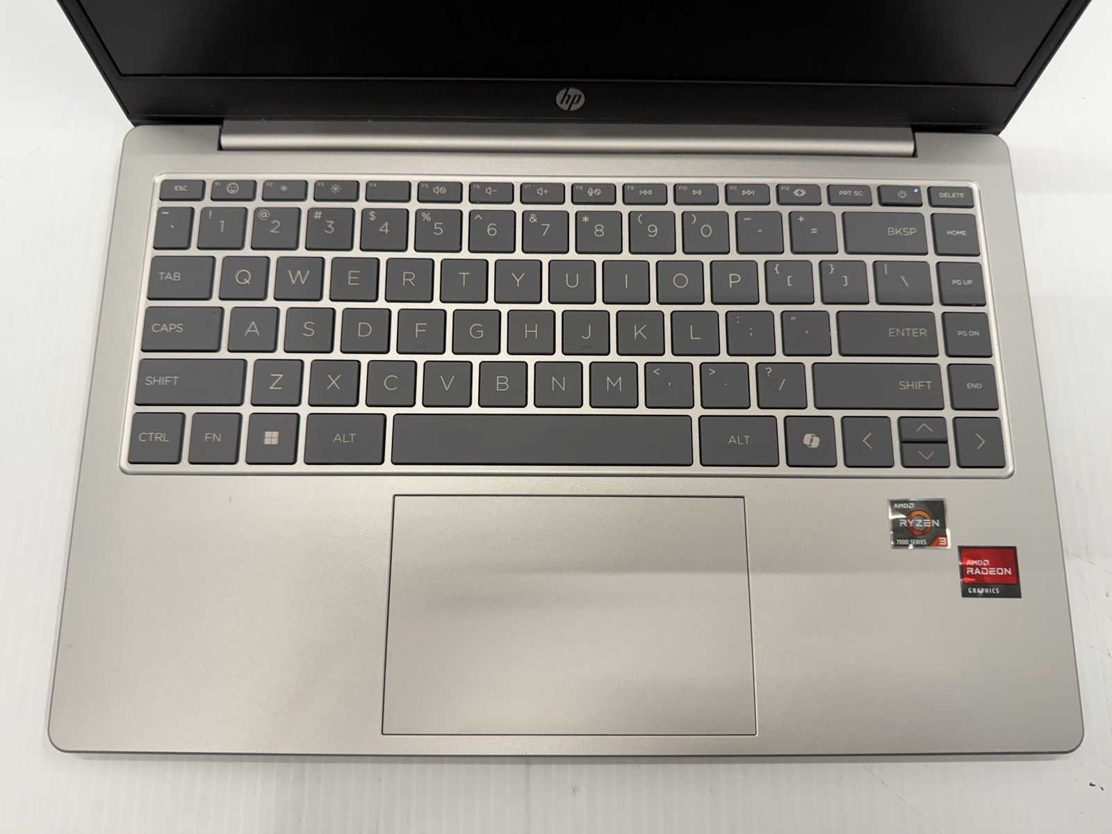 HP 14” Windows 11 256GB SSD 4GB RAM AMD RYZEN 3 7320U @ 2.40GHz 14-EM0349NR