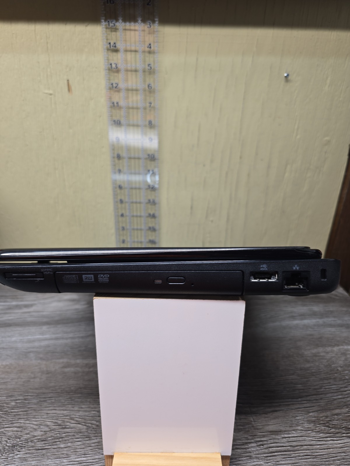 Dell Inspiron M5010 Laptop 8GB RAM No HDD 7 Beeps Parts Repair No Charger